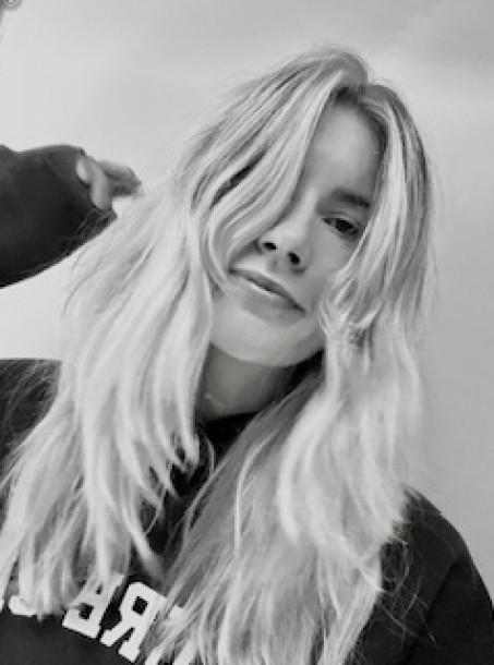 Frana  - Senior Stylist 